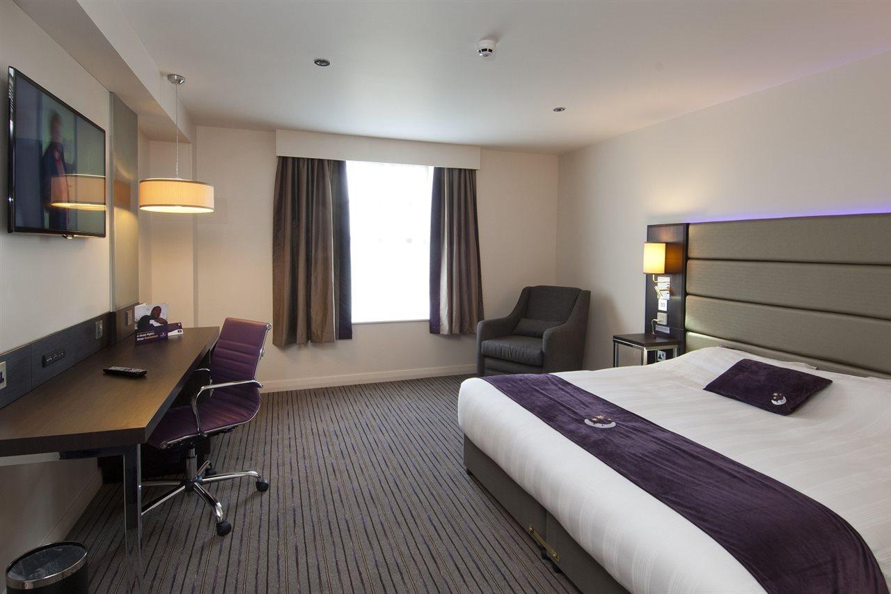 Premier Inn Bedford South Kempston Exterior foto