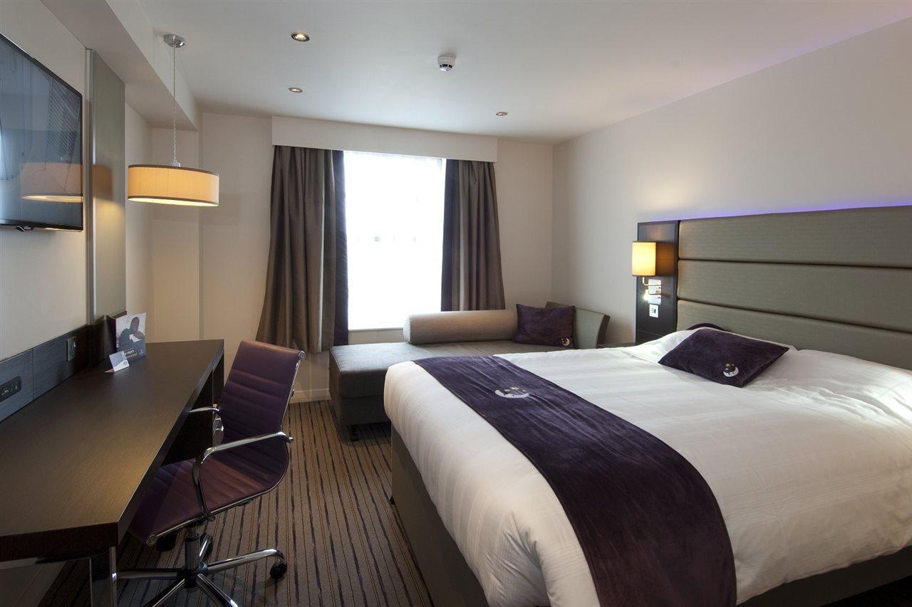 Premier Inn Bedford South Kempston Exterior foto